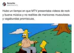 Enlace a Qué nostalgia la antigua MTV, por @B0RRACHIT0