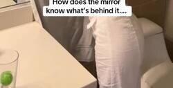 Enlace a Esta rubia está alucinada por qué no entiende cómo el espejo sabe lo que hay detrás si lo tapa