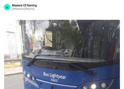 Enlace a Mi autobús de confianza, por @MastersOfNaming
