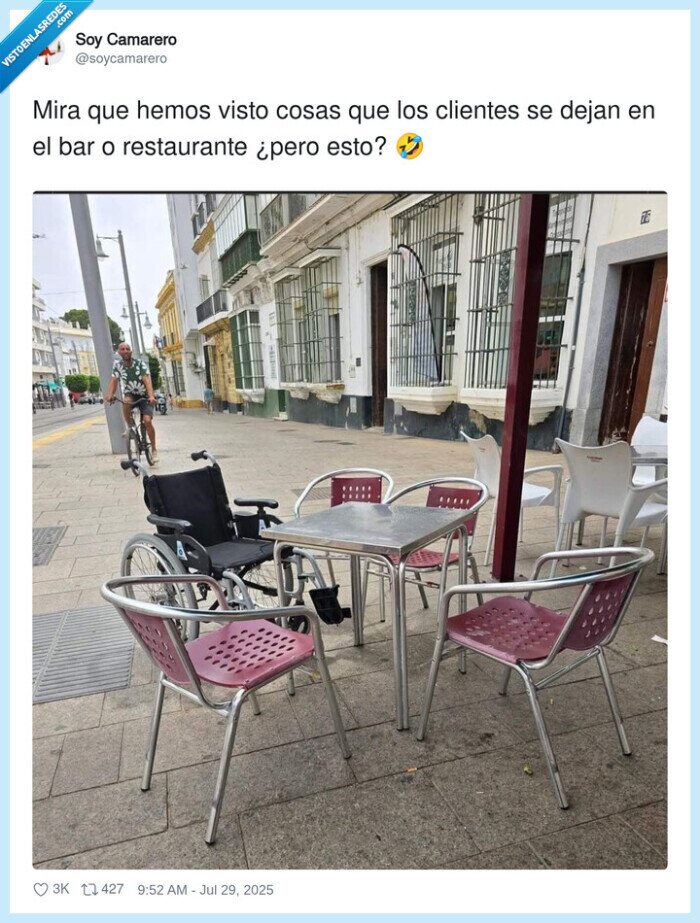 restaurante,clientes,terraza,silla de ruedas