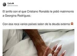 Enlace a Eso es más grande que el espejo de mi recibidor, por @shannonlada