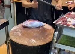 Enlace a Viendo como tiene la mano, no me extrañaría ver una carnicería de dedos ahí