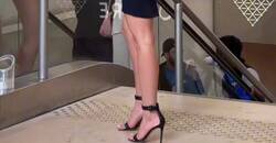 Enlace a Comportamiento de hombres y mujeres cuando se les planta un pibón delante