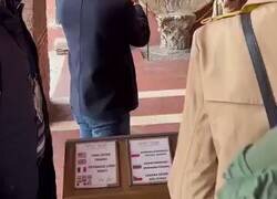 Enlace a Dime que has hecho millones de fotos a tus amigas de postureo sin decírmelo