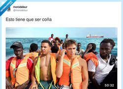 Enlace a Por favor, decidme que ese chaval no se ha metido en una patera para ganar seguidores, por @morodelsur
