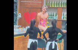 Enlace a A los del First Dates se les ha ido la castaña totalmente