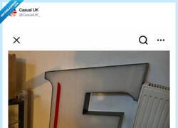 Enlace a Lo último, en wallapop ya puedes comprar las letras de algún KFC, por @CasualUK_