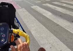 Enlace a Me encanta una dosis de buen karma para los retrasados que van en coche y se pasan de listos