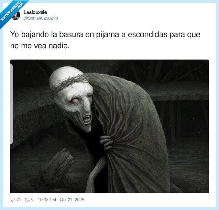 escondidas,bajando,basura,pijama,nadie