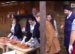 Enlace a Lo que mejor se les da a los Borbones, por @caminantes21