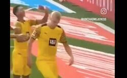 Enlace a No hay que olvidar el día que Bellingham bebió meada calentita creyendo que era cerveza