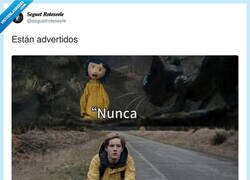 Enlace a Impermeable amarillo, lío garantizado, por @seguetroteseele