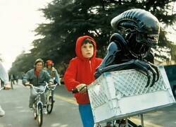Enlace a ET feat Alien, por @Siempre_Tommy