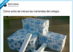 Enlace a A falta de pan..., por @SantiLiebanaR