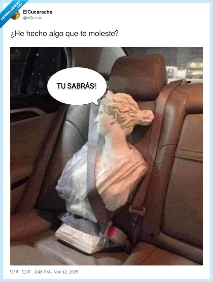 estatua,coche,cinturon