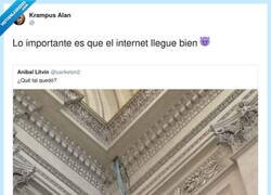 Enlace a Yo tengo media casa con agujeros, imagina, por @elfodelanoche23