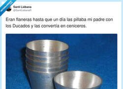 Enlace a ¿Flaneras o ceniceros?, por @SantiLiebanaR
