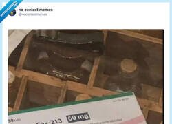 Enlace a Esto es lo que repartían en el barrio de Chueca hace 40 años, por @nocontextmemes