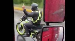 Enlace a No hay nada que me guste más que una ración de karma, por @jcarlos2001