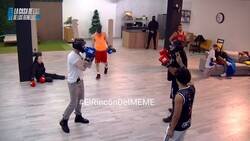 Enlace a Patica vs Labrador. Un chaval que nunca se ha metido en una pelea dándole una paliza a un tío que presume de haber ganado un 5 contra 1