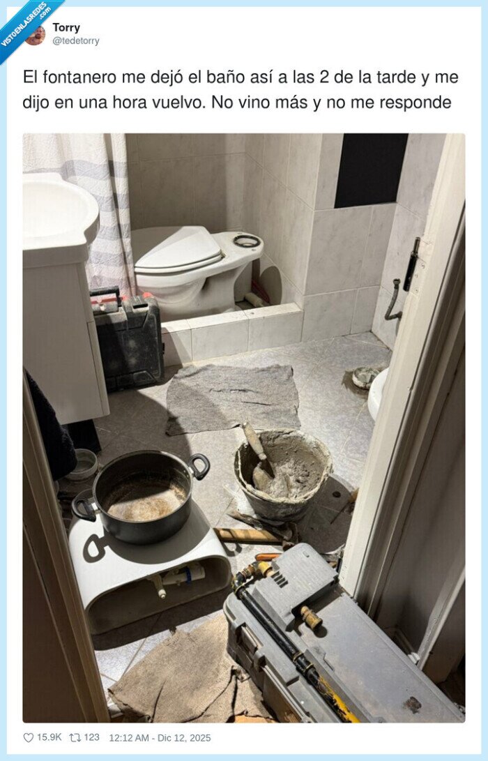 fontanero,baño,trabajo,abandono,herramientas