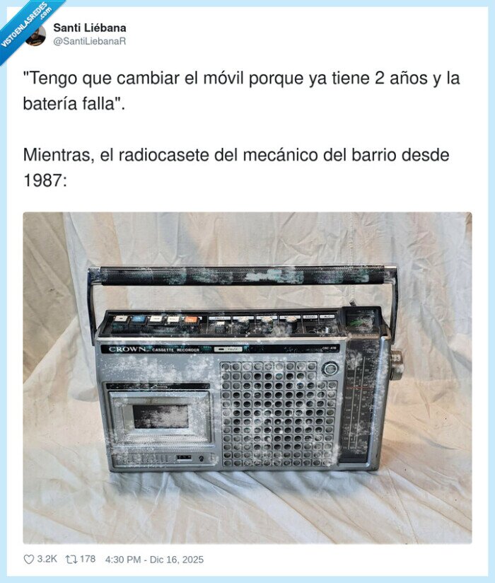 radiocasete,mec&aacute;nico,bater&iacute;a,antig&uuml;edad,tecnolog&iacute;a