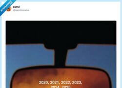 Enlace a Un año más para quemar, por @escritosrame