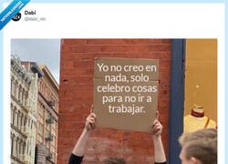 Enlace a Hermano, yo celebro hasta el cambio de contraseña si cae en día laboral, por @dabi_otc