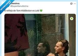 Enlace a Muy metido en el papel por @supermanumolina