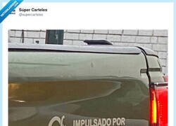 Enlace a Yo intentando ser ecológico mientras quemo dinosaurios en diferido, por @supercarteles