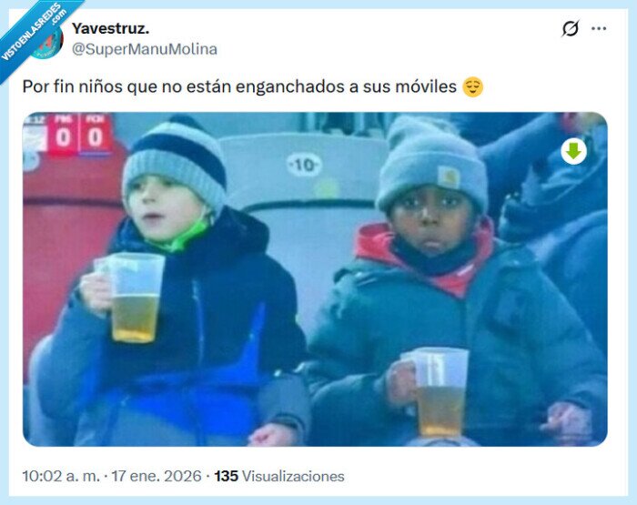 ni&ntilde;os,beber,enganchados,m&oacute;viles