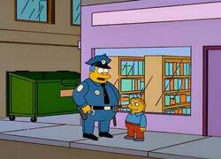 Enlace a “Arrestad a quien os toque”… pues yo empiezo por el chaval que me ha mirado raro, por @Supertramp9713