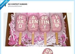 Enlace a La idea era regalarlos juntos, creo, por @HumansNoContext