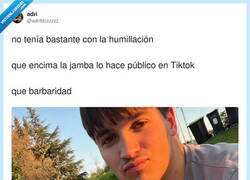 Enlace a El plot twist: la chica maja y guapa eras tú, campeón, por @adrifdzzzzzz