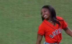 Enlace a Yo diciendo “es un detalle sin importancia” mientras se me nota a kilómetros, por @DiccionarioVIP