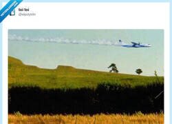 Enlace a Ahí contaminando, por @elpolyklin