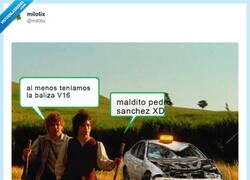 Enlace a La baliza V16 es obligatoria…hasta en los memes, por @mil0tix