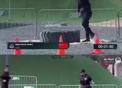 Enlace a China da miedo a todos los niveles: l equipo femenino de China fue 16 segundos más rapido que el equipo masculino de Estados Unidos en el SWAT Challenge de EAU