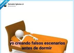 Enlace a Yo intentando dormir y mi cabeza montando una trilogía entera sin presupuesto, por @Javisness