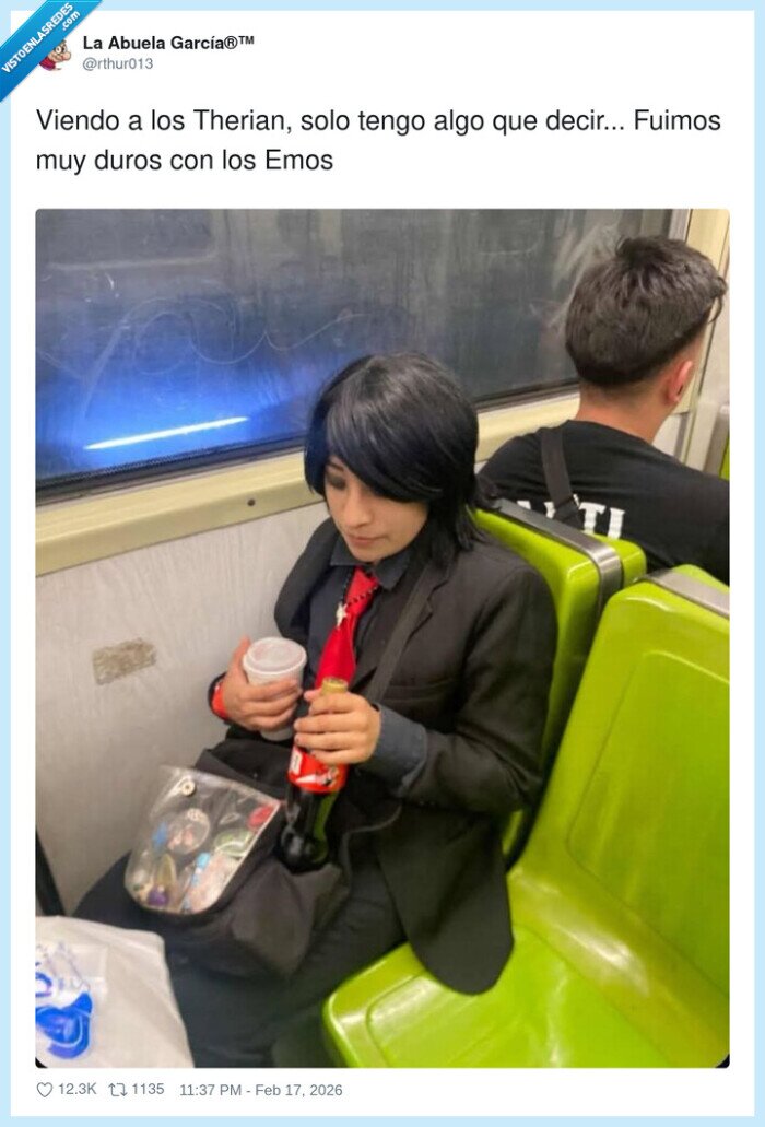 therian,emo,metro,adolescencia,nostalgia,subculturas