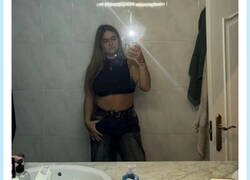 Enlace a Mi familia convertida en un cartón de bingo: solo falta que salga la abuela y canto línea, por @adrifdzzzzzz