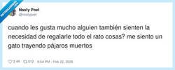 Enlace a Cuando me gustas, mi lenguaje del amor es aparecer con un pájaro muerto en la boca, por @nxstypxet