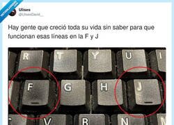 Enlace a Tecleando en modo «a ojo» y tan tranquila, por @UlisesDavid__