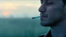 Enlace a Y la otra mitad es acordarte justo al mirar el saldo, por @edudeniro