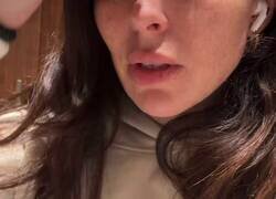 Enlace a Nuestra queridísima Ofelia se ha quedado atrapada en un lounge con piano de fondo en Turquía ahora, justo donde han interceptado un misil