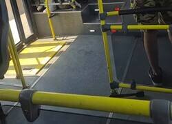 Enlace a Lo más desagradable que puede pasarte en el transporte público