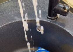 Enlace a Hay mucho loco suelto, por @Farmaenfurecida