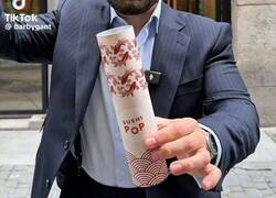 Enlace a Otro producto para retrasados: Te envuelven el sushi bonito para que pagues la tontería a gusto, por @Hanky_solo