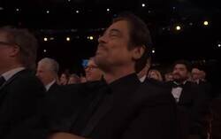 Enlace a Veeeenga que es hora, por @memes_una