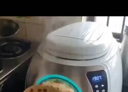 Enlace a Nunca me imaginé una impresora de tortillas como si fueran folios, por @anonimo_jones